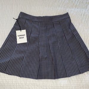 Aritzia skirt NWT